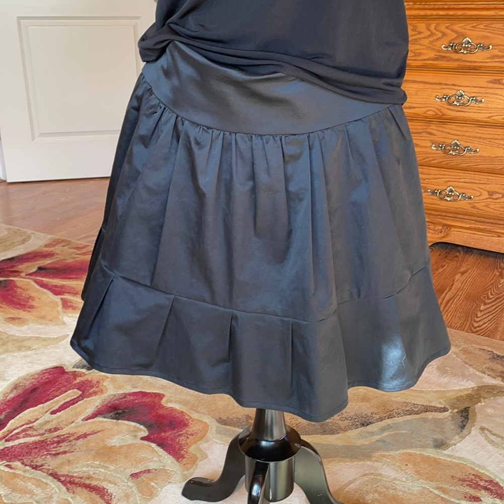 NANETTE LEPORE Classic 3 tiered black skirt